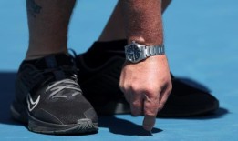 墨尔本公园球场出现“泡泡”，澳网双打比赛被迫取消