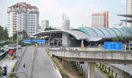 马来西亚将效仿新加坡在二维码通关方面的做法;试点工厂工人在柔佛州陆路检查站