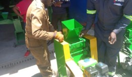 便携式轧棉厂有望重振肯尼亚境况不佳的棉花产业