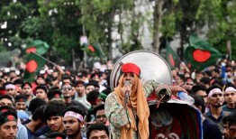 孟加拉国学生抗议政府的就业配额，至少100人受伤