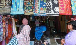 蜡染、芯片和科技在社会结构中的作用