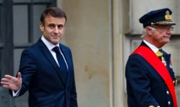 埃马纽埃尔·马克龙飞往瑞典，农民抗议活动在巴黎肆虐