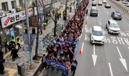 韩国公开命令一些离开工作岗位的医生重返工作岗位