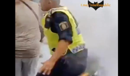 瑞典警方逮捕了一名试图阻止焚烧《古兰经》的妇女