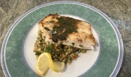 非常简单：剑鱼味的piccata是最受欢迎的