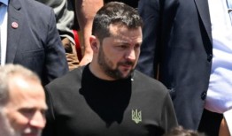 泽伦斯基会见拜登，共和党人，因为战争资金枯竭