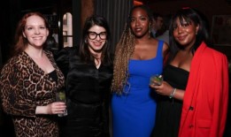 图片：创意艺术家机构在百老汇晚宴上举办首届女性