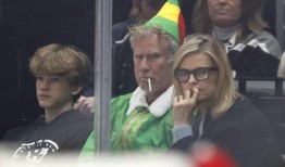 威尔·法瑞尔在国王队的比赛中穿上精灵巴迪的服装：“这是一个艰难的假期”