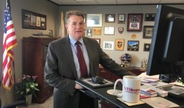 共和党领导人支持艾维要求阿拉巴马州退伍军人事务专员辞职的呼吁