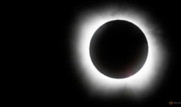 数千万人在北美观看日全食