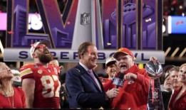 特拉维斯·凯尔斯淡化了在超级碗上冲撞“最伟大的教练”安迪·里德