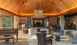 瑞安·西克雷斯特以2200万美元的价格列出了他令人瞠目结舌的纳帕谷庄园