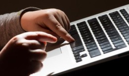 社交媒体助长了学校极端主义的创纪录增长