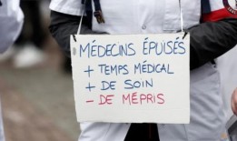 随着极右翼势力的崛起，法国的北非医生开始考虑移民