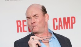 如果你不知道这个有趣的人的名字，你也知道他的脸：买大卫·科赫纳(David Koechner)喜剧巡演的票