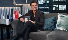 约翰·斯塔莫斯需要为他的酒瘾寻求帮助