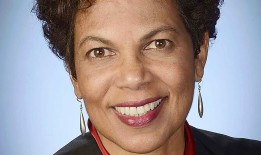 德克萨斯州一名女子因涉嫌威胁监督特朗普选举案的联邦法官而被捕